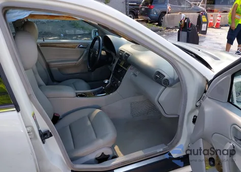 2007 Mercedes-Benz C 230 Sport from USA, damaged, VIN WDBRF52H67F874221